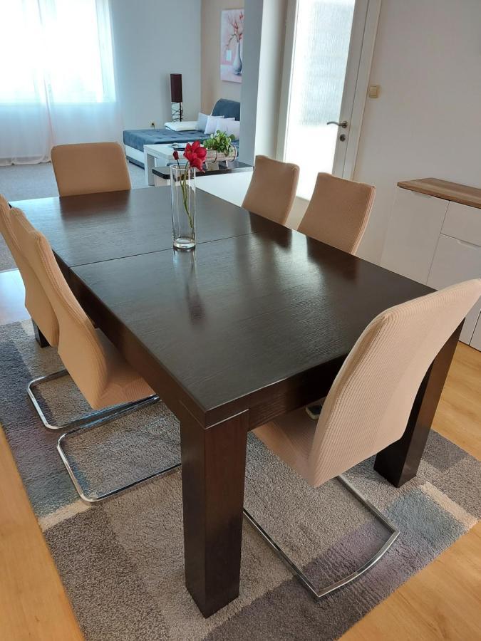 Apartman Larisa Apartment Kampor Екстериор снимка