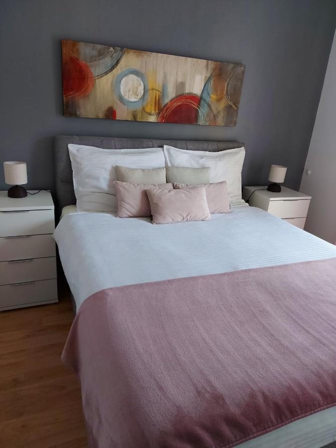 Apartman Larisa Apartment Kampor Екстериор снимка